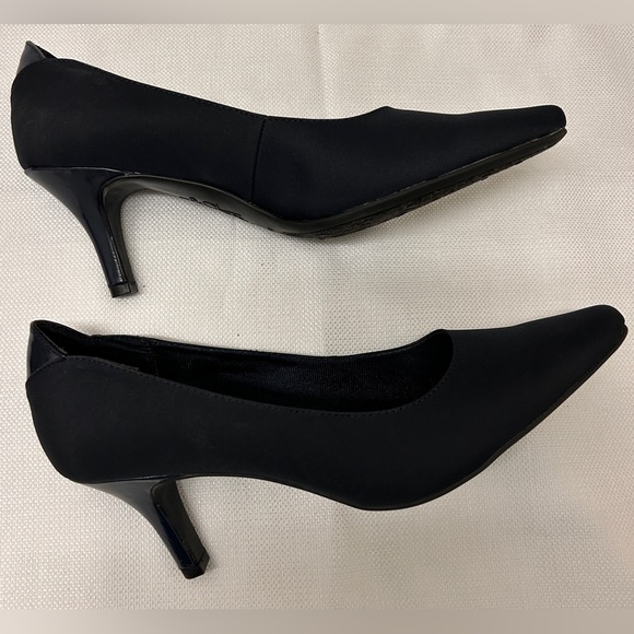 LifeStride- soft system blue close toe heels, size 10M - Picture 3 of 8